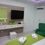 Lazuli Sea View-beachfront Ap 405 Апартаменты