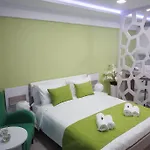 Lazuli Sea View-beachfront Ap 405 Ларнака