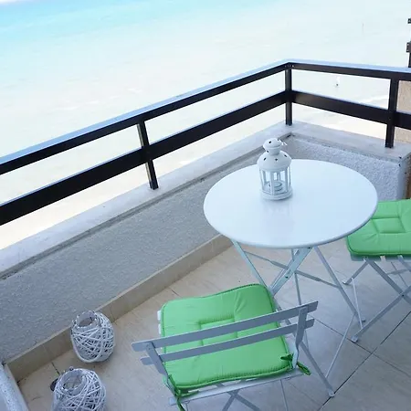 Lazuli Sea View-beachfront Ap 405 Larnaca