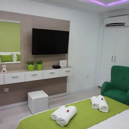 Lazuli Sea View-beachfront Ap 405 Apartamento