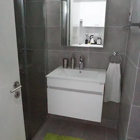 아파트 Lazuli Sea View-beachfront Ap 405 라르나카