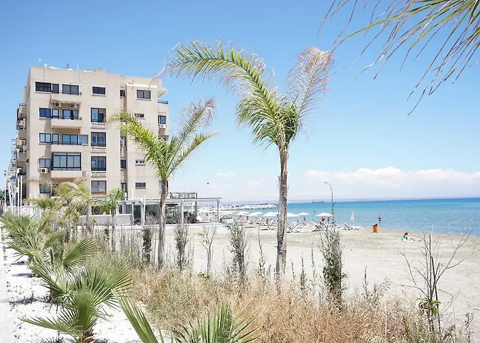 Lazuli Sea View-beachfront Ap 405 Larnaca